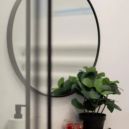 Spacious & Comfortable Rajska With Balcony By Renters Apartment Lodz