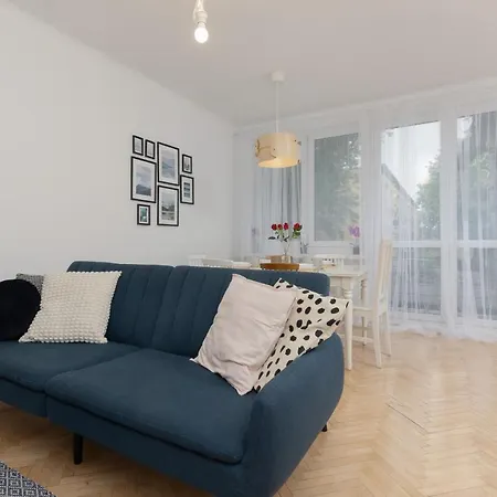 Spacious & Comfortable Rajska With Balcony By Renters Apartment Lodz