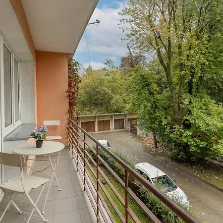 Spacious & Comfortable Rajska With Balcony By Renters Apartment Lodz